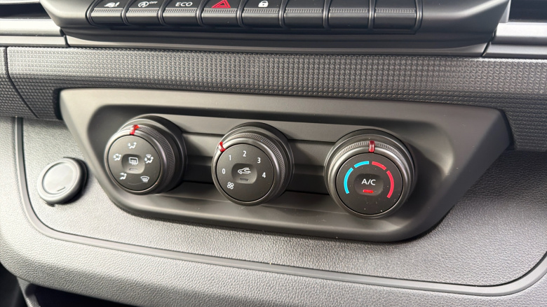 Renault Trafic Swb Diesel SL30 Blue dCi 150 Advance [Safety] Van EAG9